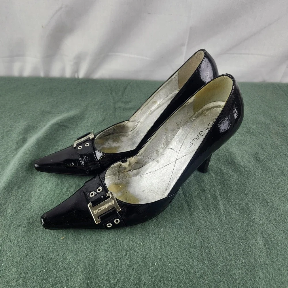 Vintage Y2K NEW BCBGirls Karola Black Patent Leather Point Toe Pumps Heels Sz 6B